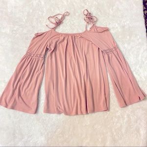 NWOT Design Lab Cold Sholder Women Blous -S